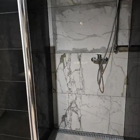 W Zielonce 호스텔 지엘론카