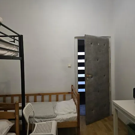 W Zielonce Hostel Zielonka (Wolomin)