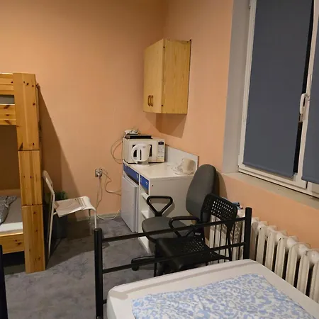 호스텔 W Zielonce 지엘론카