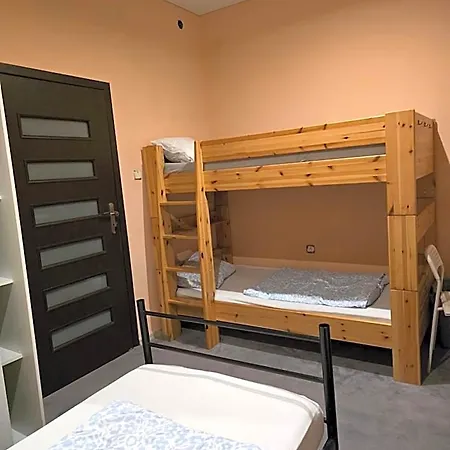 W Zielonce Hostel *